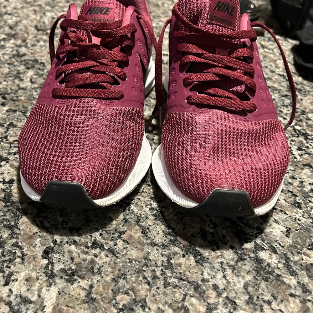 Nike Burgundy Sneakers - Picture 3 of 3